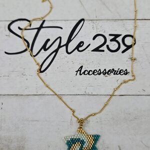 18kt Gold Plated Adjustable Necklace with Teak and Gold Miyuki Star Pendant